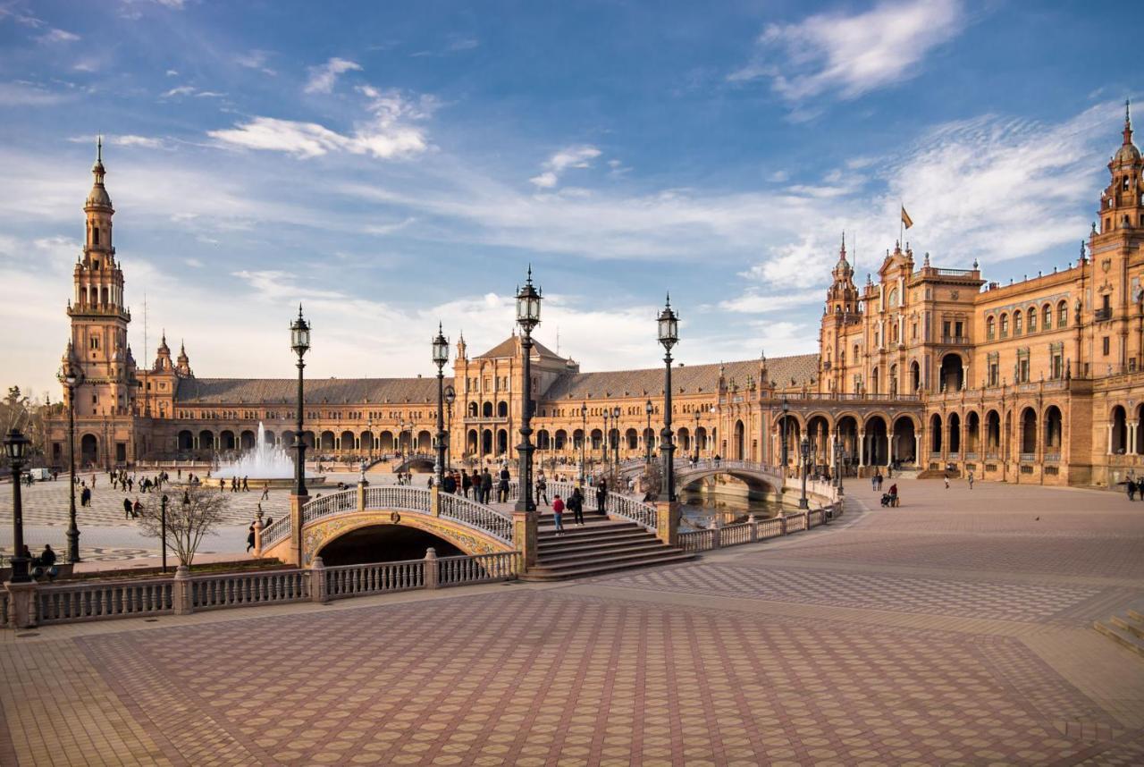 Froilan City Walls By Valcambre Seville Luaran gambar